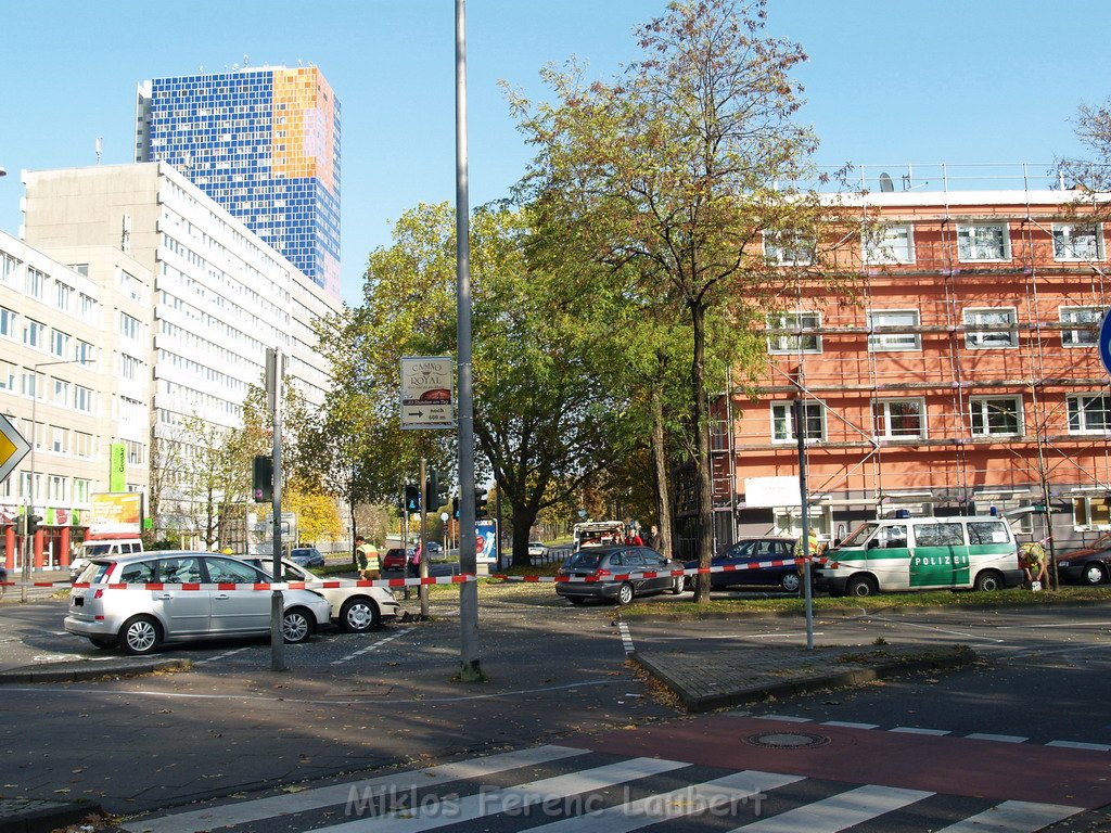 VU 4 PKW Koeln Innere Kanalstr Subbelratherstr  P52.JPG